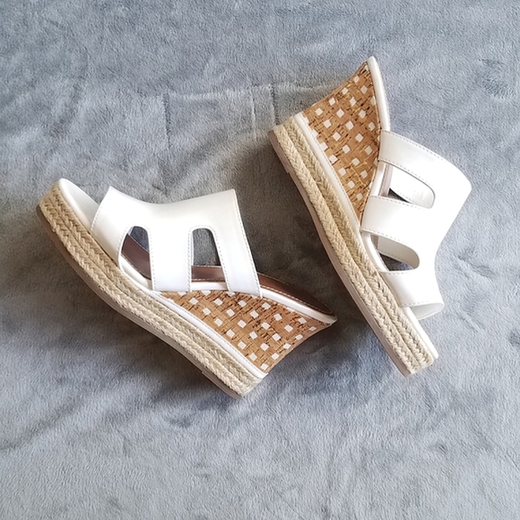 Sondra Roberts New York Angie Wedge Sandal ⭐️⭐️ - Picture 5 of 10